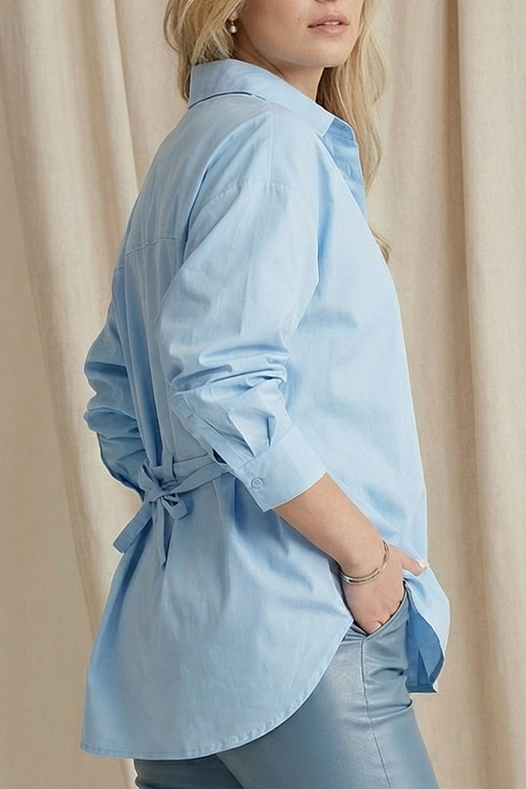 Блакитна подовжена сорочка вільного крою