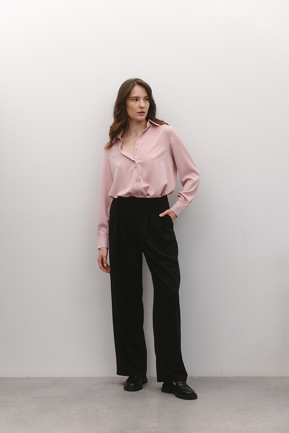 Блуза на пуговицах в цвете 