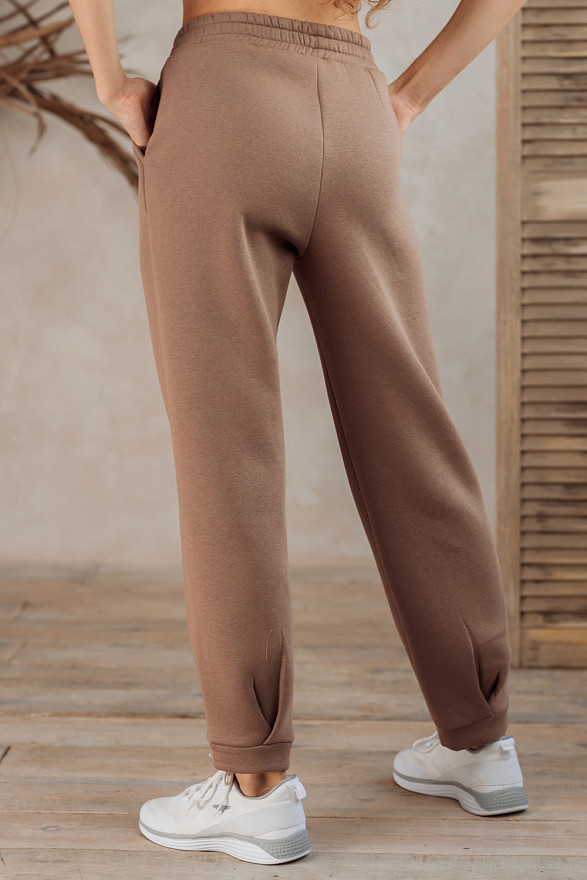 Спортивні штани з защипом