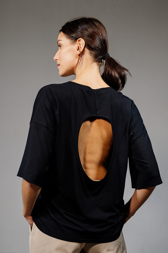 Чорна oversize футболка