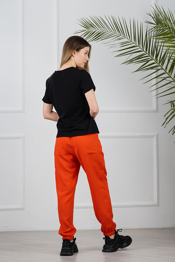 Чорна футболка 