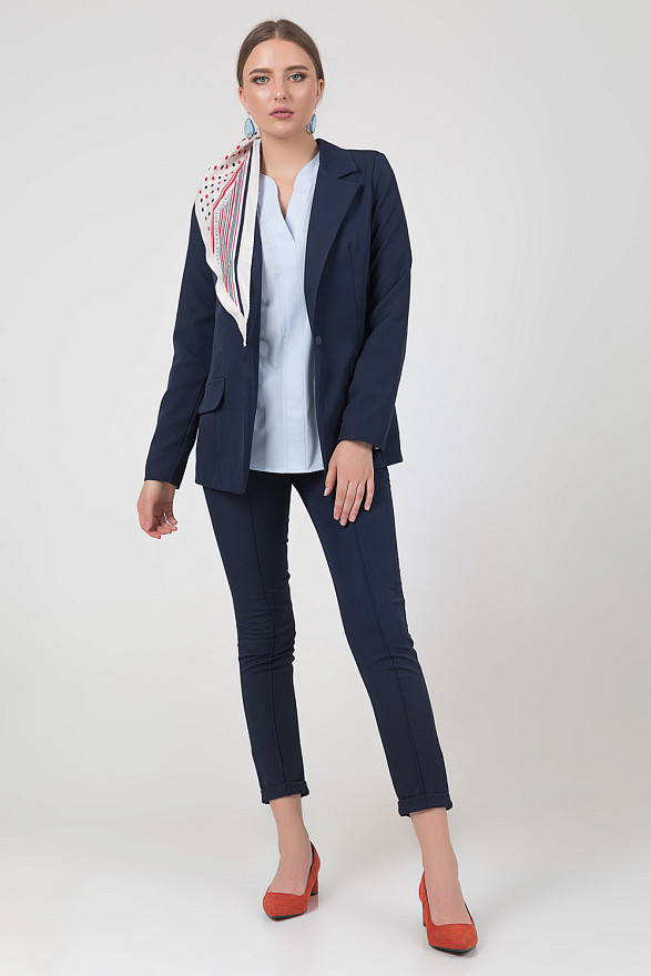 Classic blazer with button