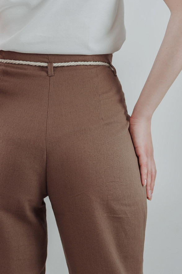 Штани кольору фундука з льону