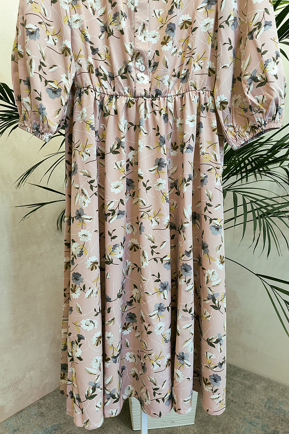 Розовое миди платье с поясом