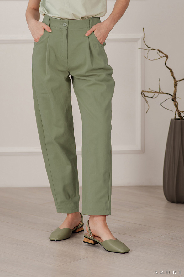 Оливкові джинси банани