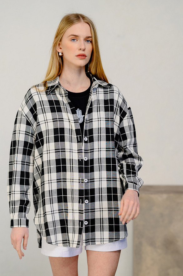 Черная удлиненная рубашка оверсайз