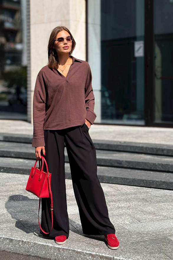 Шоколадна легка блуза вільного крою