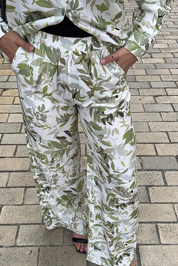 Зелений костюм з мусліну з сорочкою та брюками