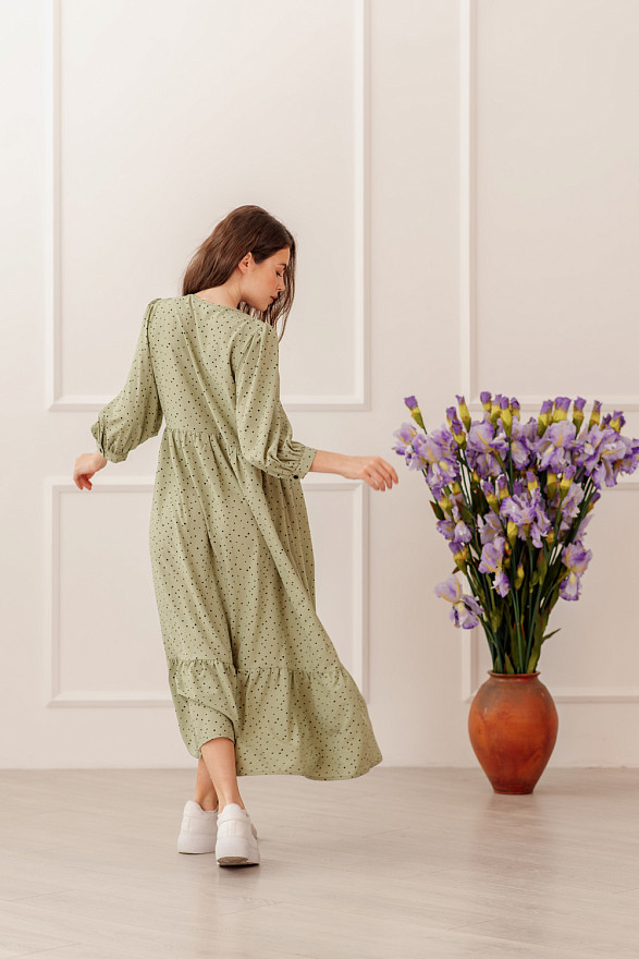 Оливкове плаття в горошок