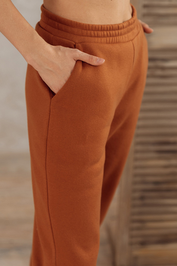 Карамельні спортивні штани