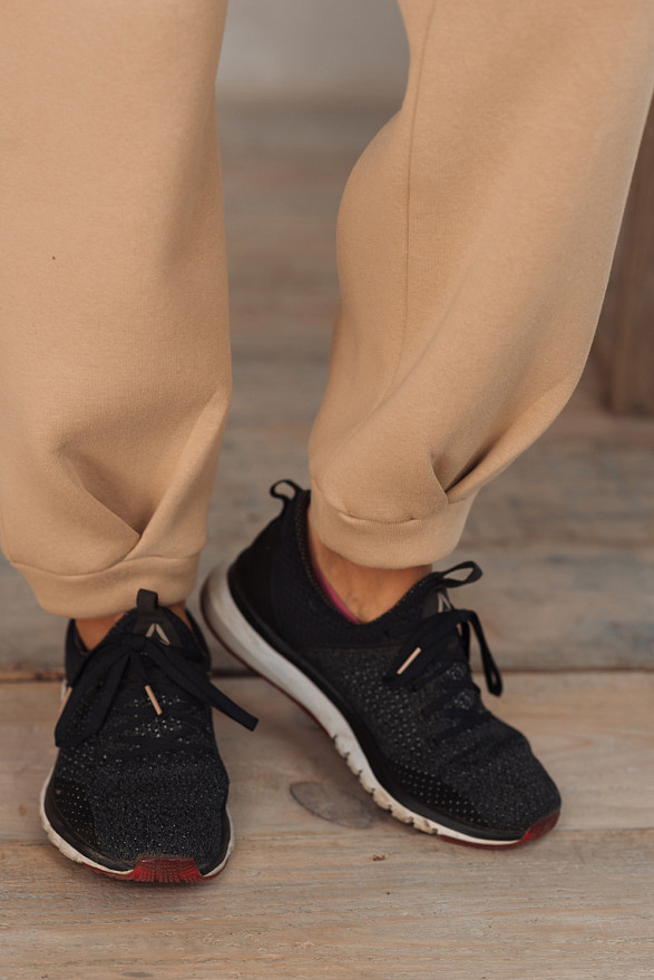 Бежеві спортивні штани