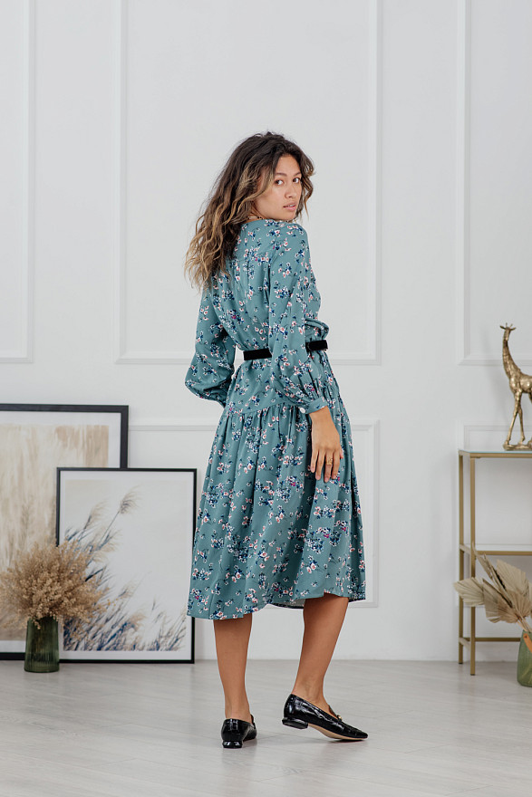 Midi floral print dress with pleated detail