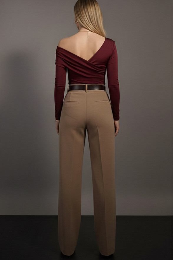 Бордовий лонгслів з довгим рукавом та асиметричним вирізом