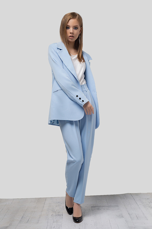 Небесно-голубой пиджак