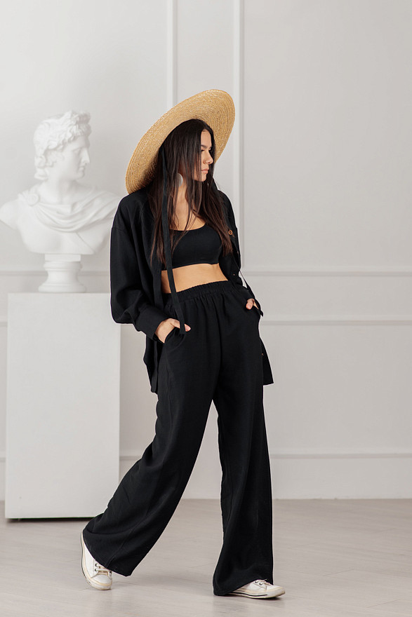 Чорний лляний костюм