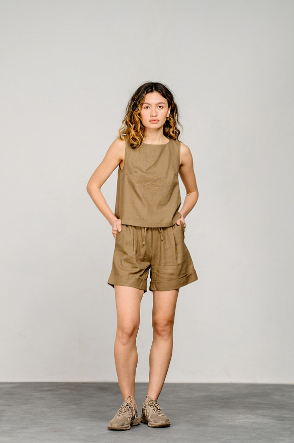 Linen Shorts in Mocha