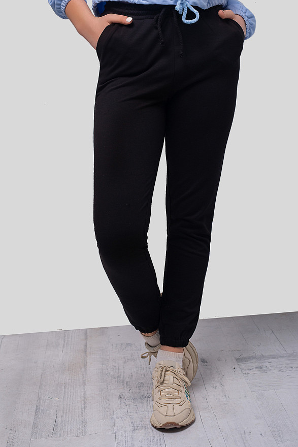 Базовые черные штаны