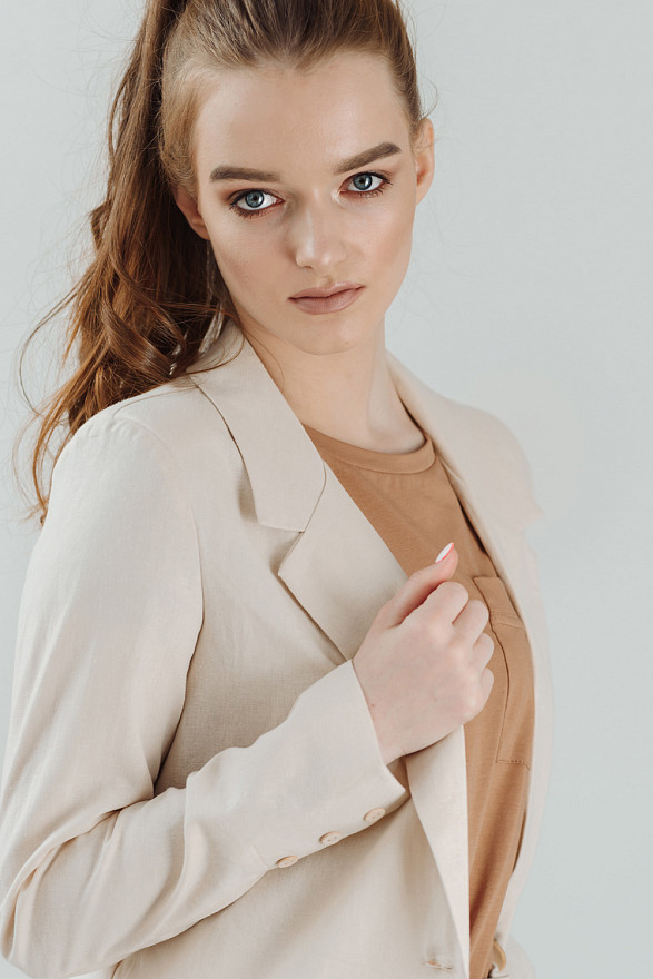 Літній піджак з льону