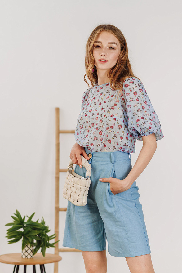 Блакитні шорти бермуди