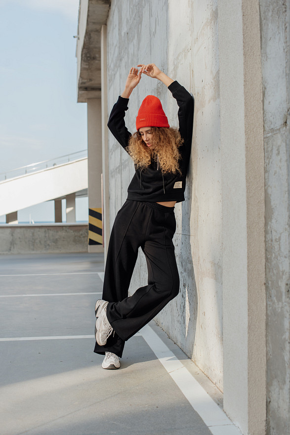 Чорний укорочений світшот