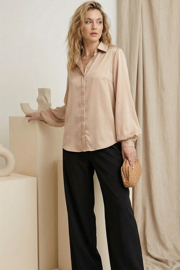 Нежно розовая свободная блуза с пышными рукавами