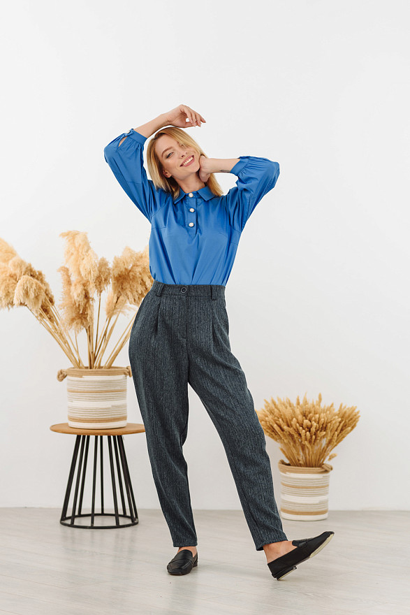 Shirt with puff sleeves and buttons