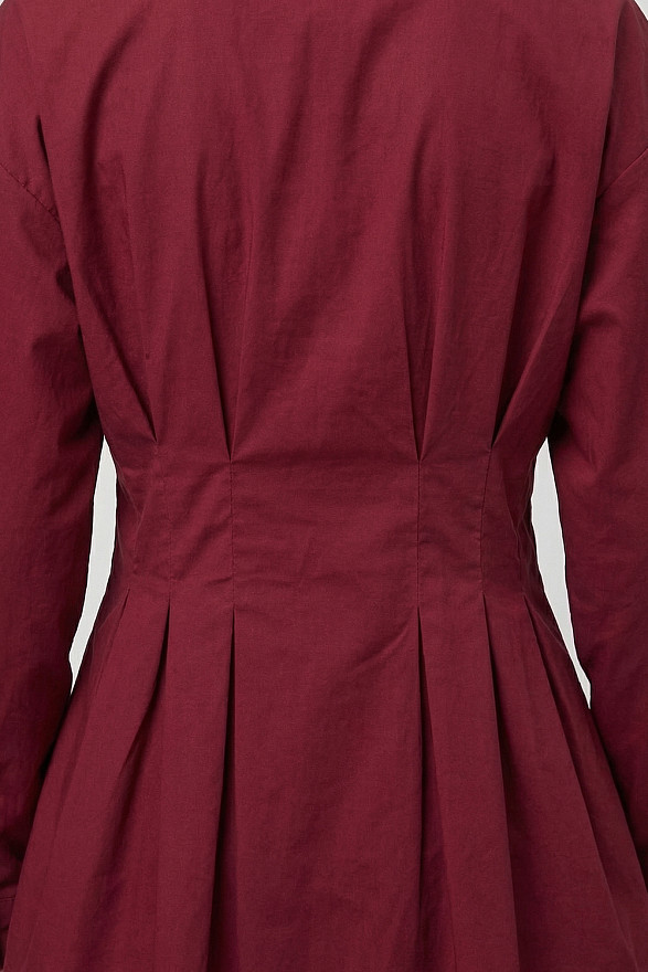 Burgundy semi-fitted blouse with long sleeves