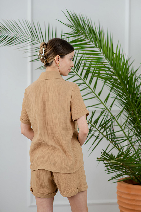 Базовий літній костюм двійка із шортами у кольорі