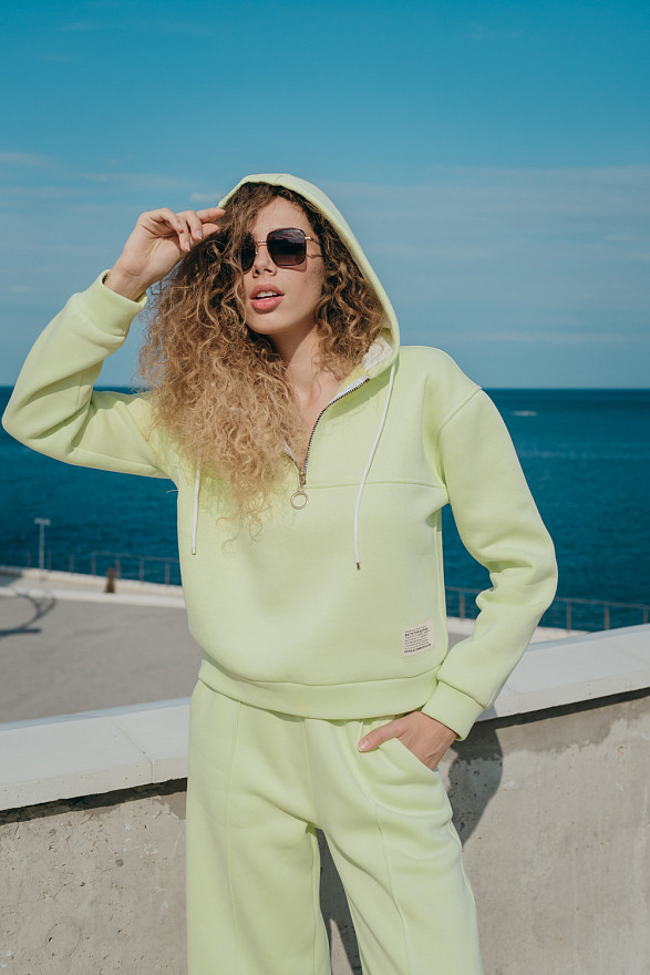 Cropped sweatshirt with drawstring and hood