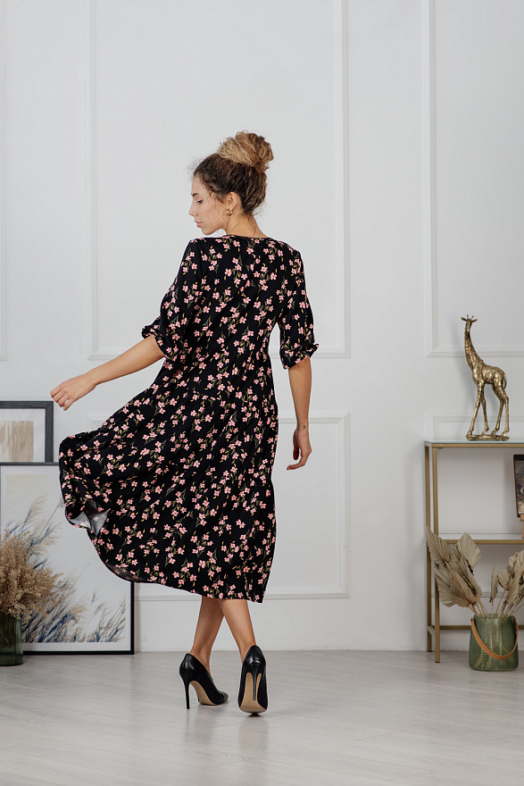 Round Neck Black Midi Dress