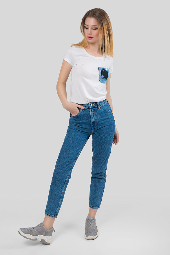 T-shirt with sequin pocket