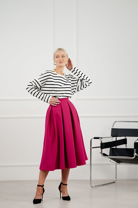 Crimson midi flared skirt with pleats