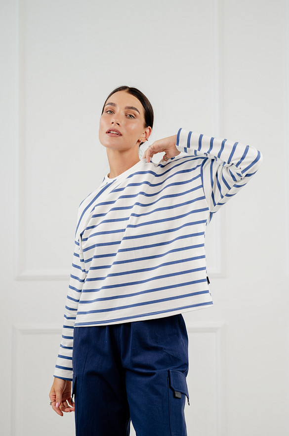 Світшот укороченого крою зі смугастим принтом у кольорі