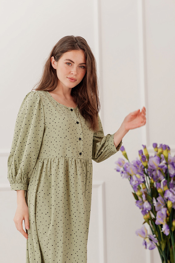 Оливкове плаття в горошок