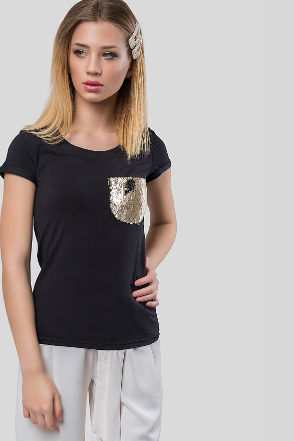 T-shirt with sequin pocket