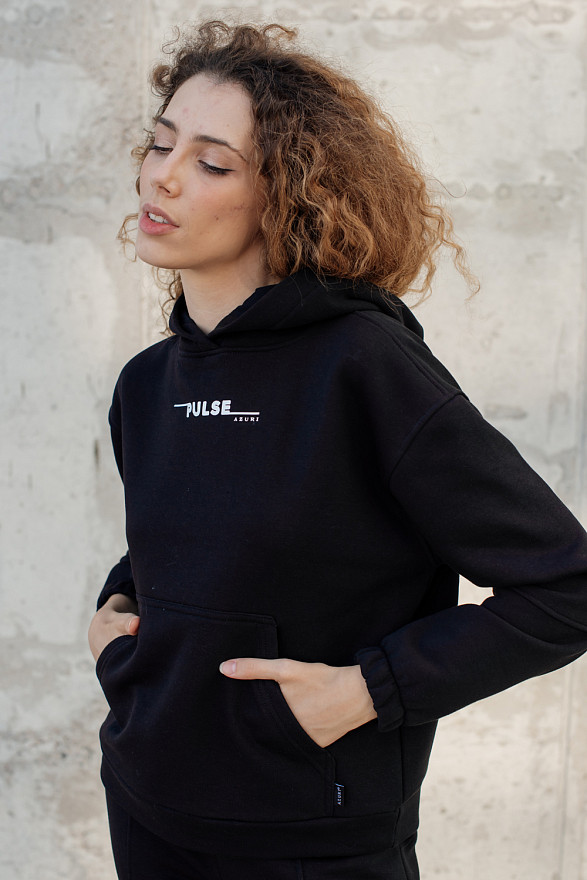 Чорний світшот із спущеною лінією плеча