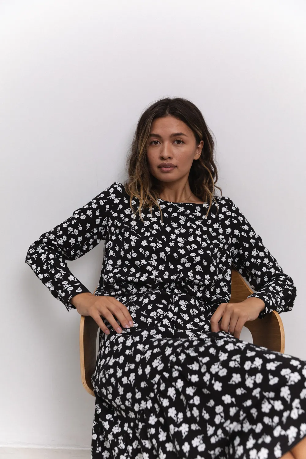 Black Crew Neck Midi Dress