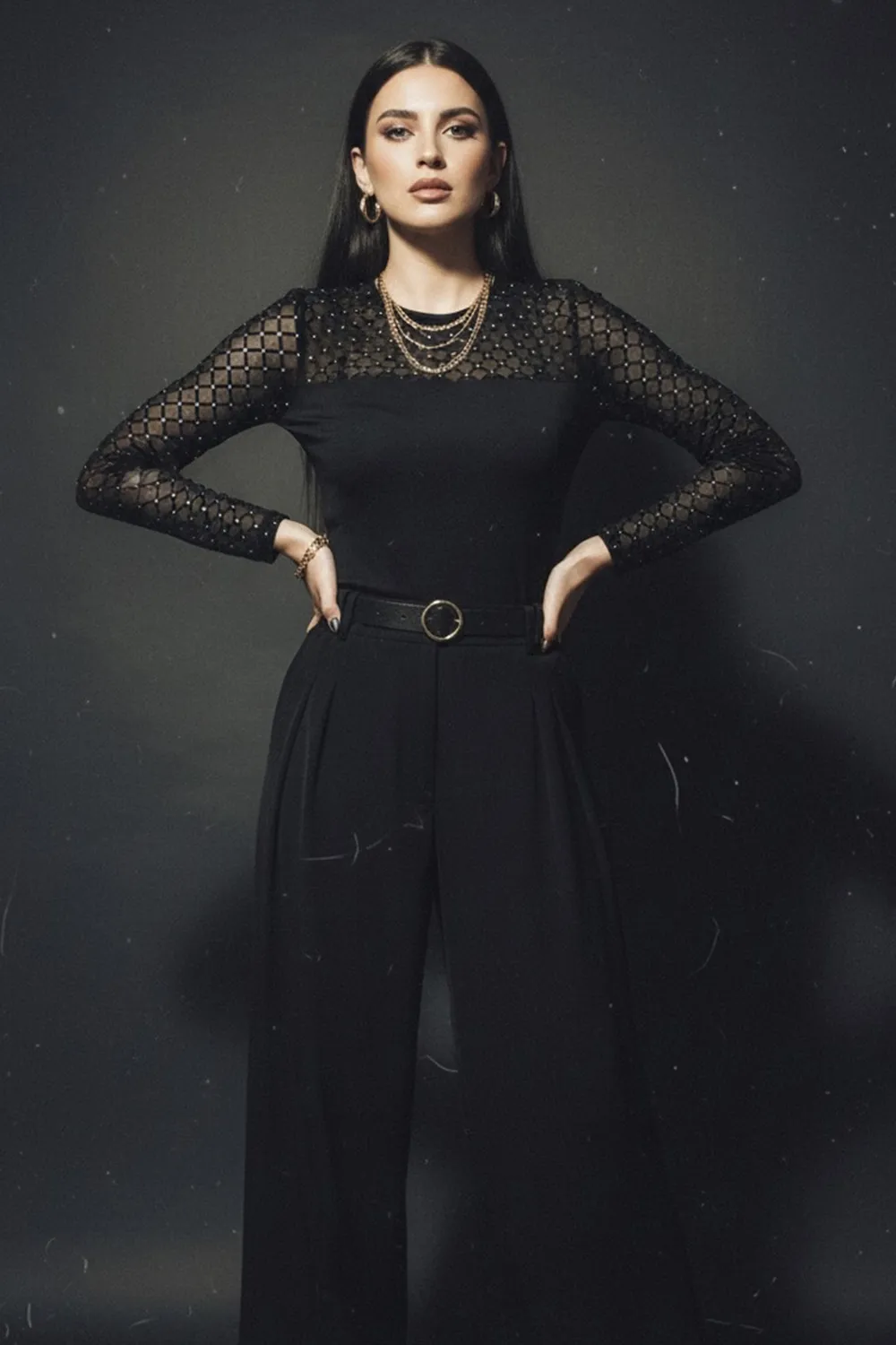 Чорний боді з декольте та блискучою сіткою-флок