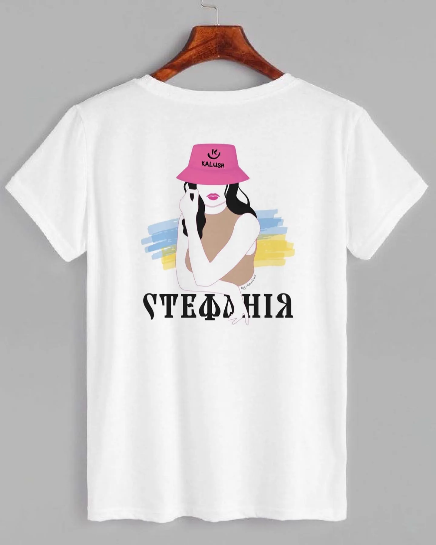 Бавовняна біла футболка.