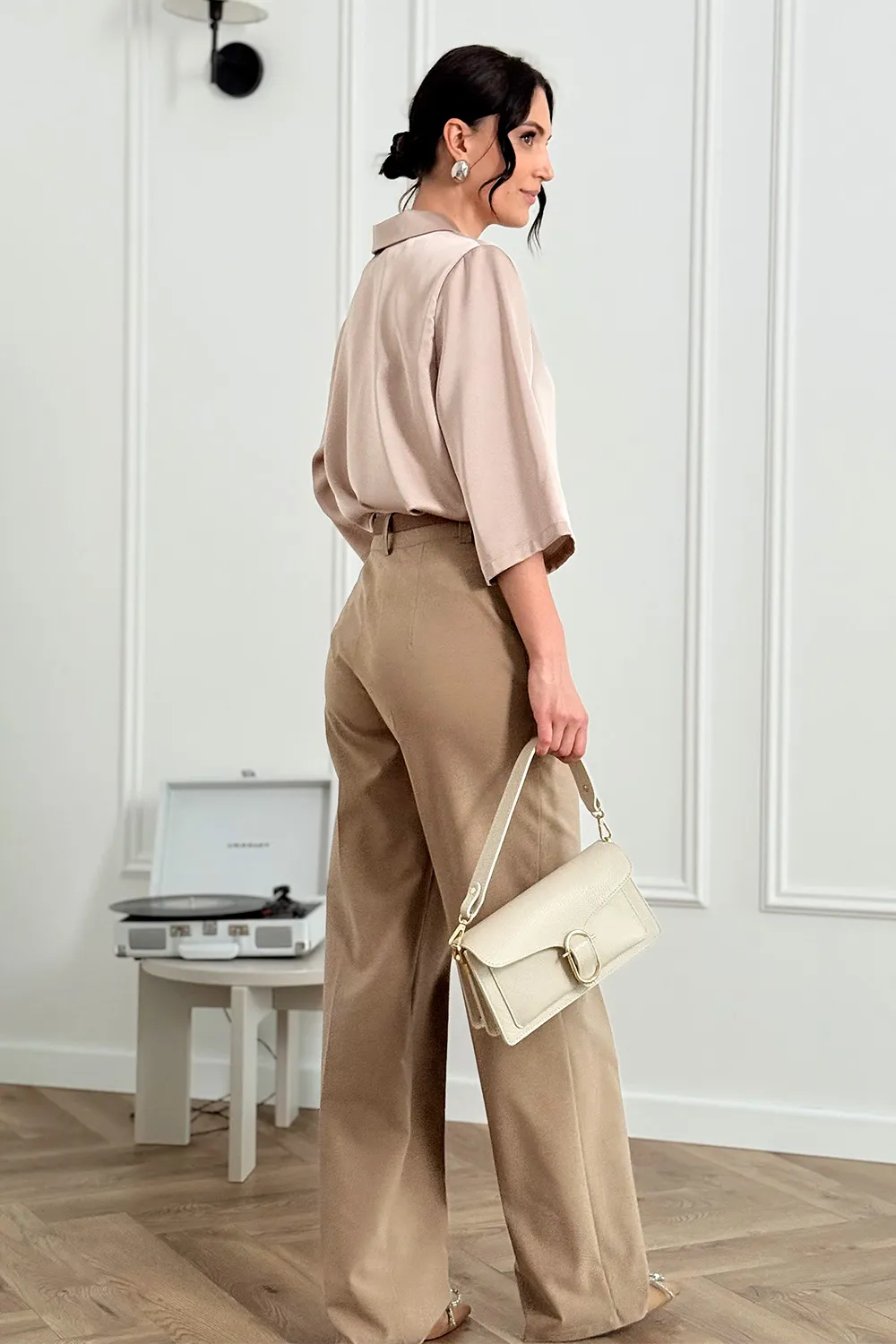 Silk shirt with jacket collar in the color 