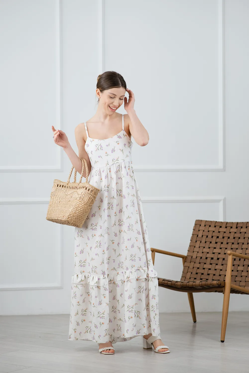 Dairy sundress of a semi-fitted silhouette.