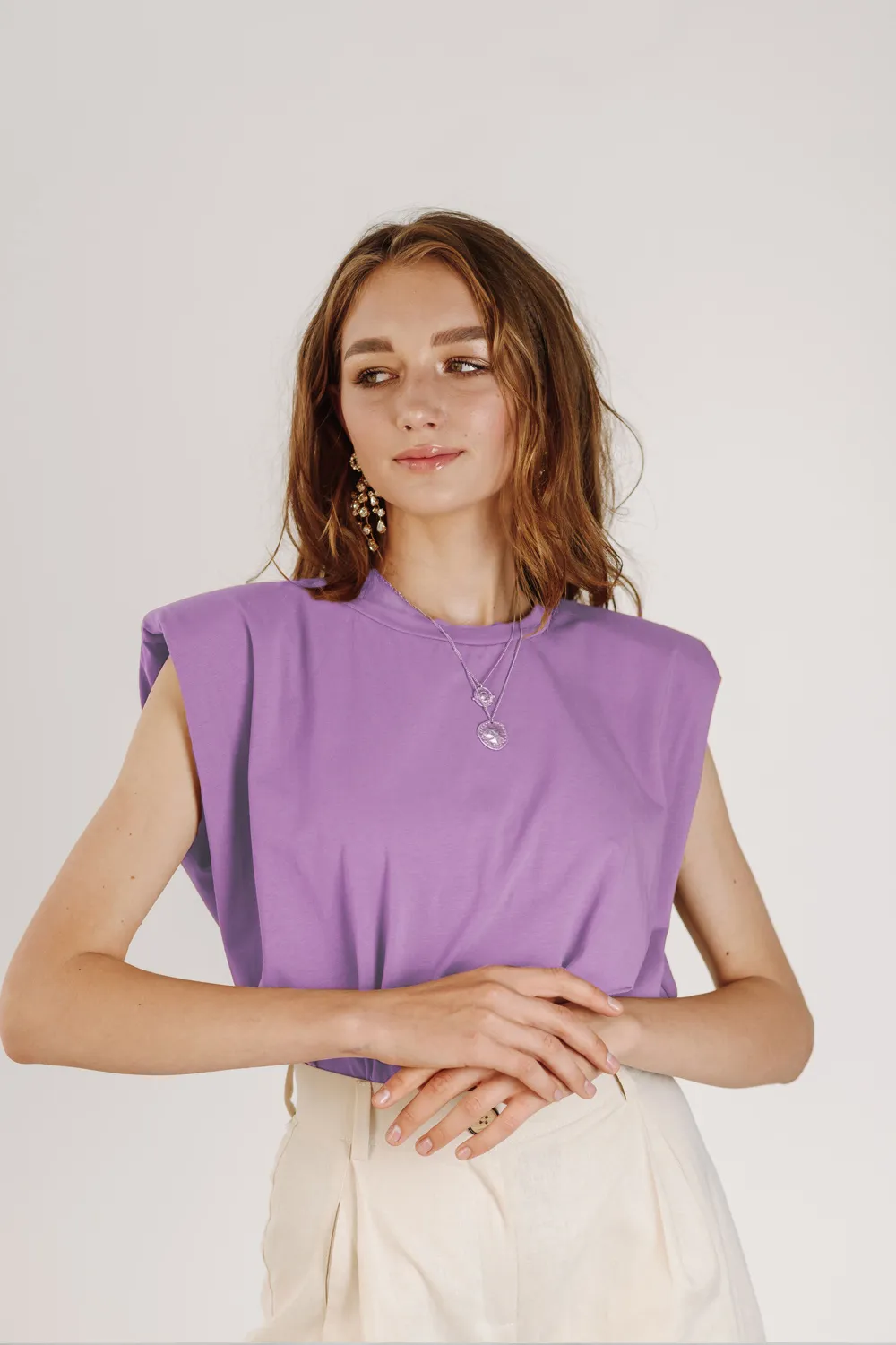 Khaki shoulder pad T-shirt 