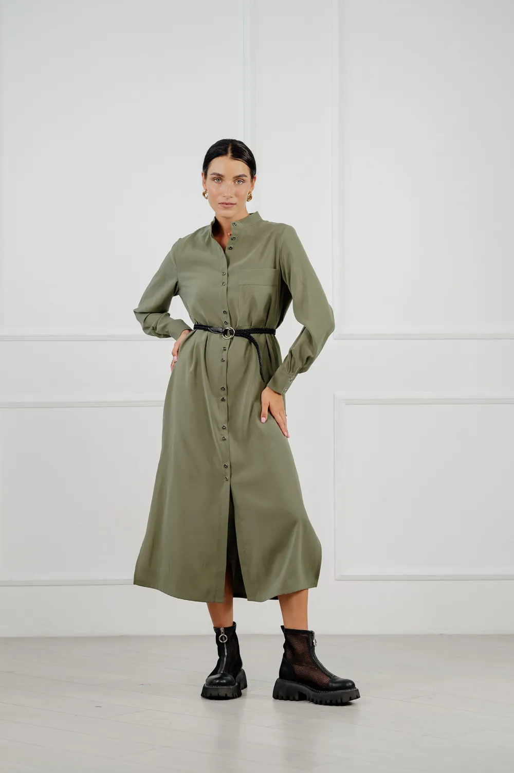 Loose cut dress in a bright on-trend khaki shade