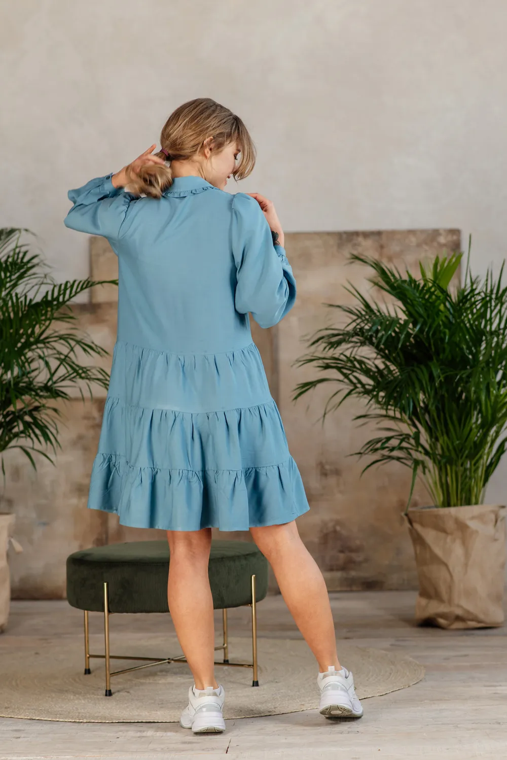 Blue dress with ruffles and collar