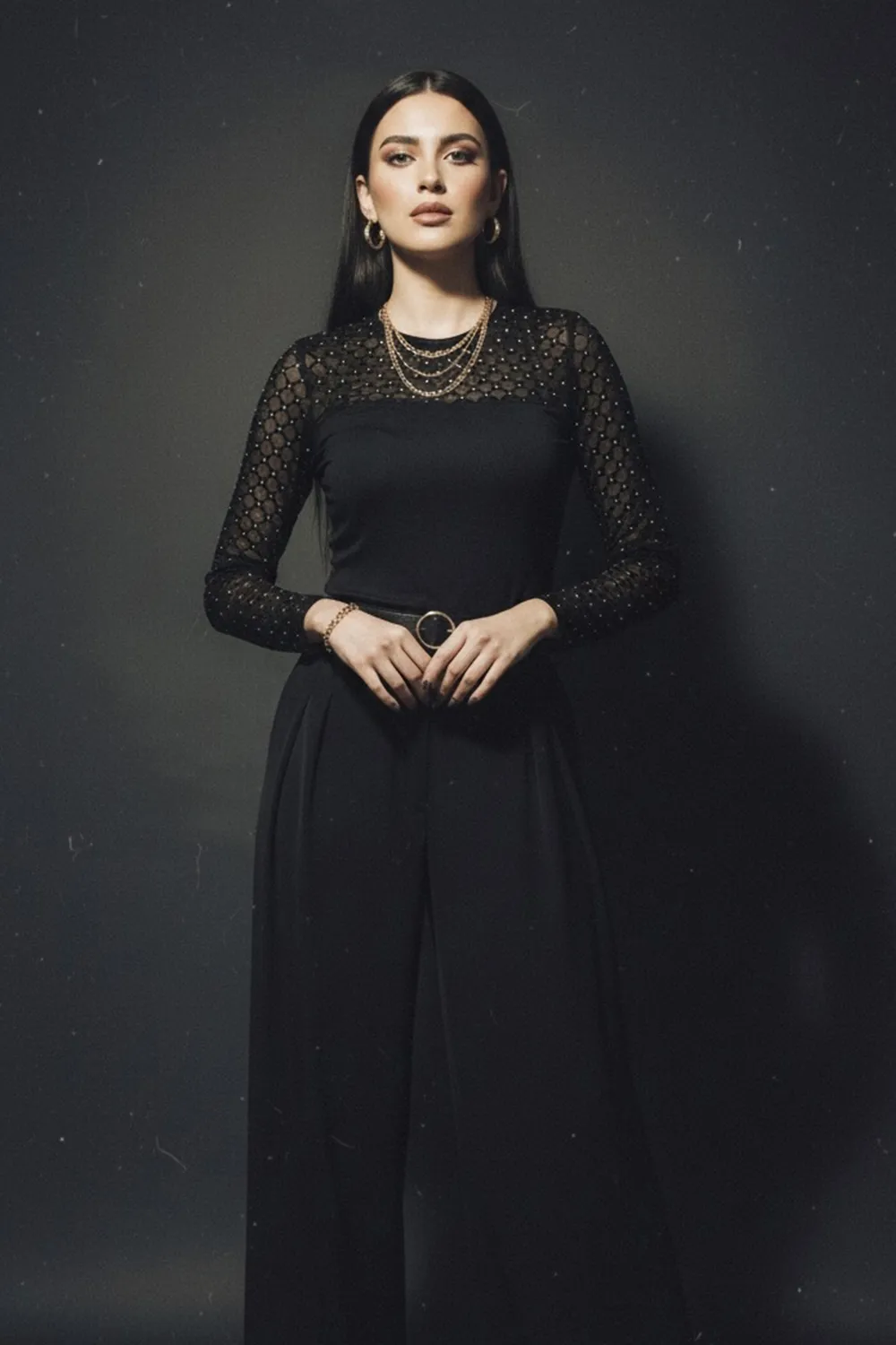 Чорний боді з декольте та блискучою сіткою-флок